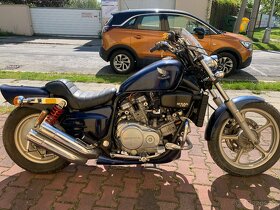 Honda Magna - 2