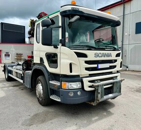 Scania P320 4x2 nosič kontejneru s hydraulickou rukou - 2