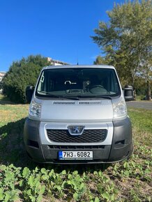 Peugeot Boxer 2.2 L1H1, platforma na spaní - 2