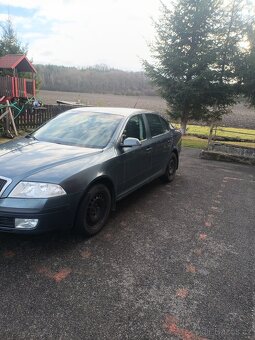 Škoda Octavia 2  1,6 fsi - 2