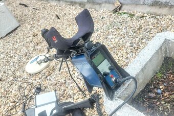 Minelab GPX 4000 Pulzní detektor kovů - 2