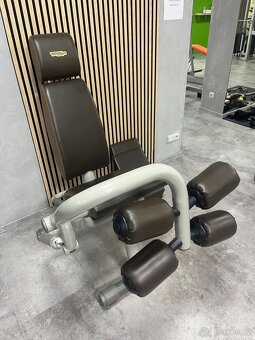 Sada 8 strojů od TECHNOGYM - 2