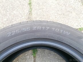 Kumho ECSTA 225/55/17 101W Letní - 2