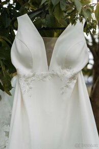Těhotenské svatební šaty - 2