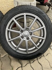 Zimní pneu HANKOOK 215/55 R17 - 2