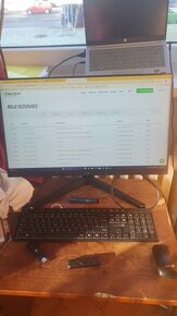 Prodám Notebook s monitorem a klávesnici - 2