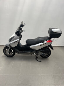 Piaggio X7 šedá - 2