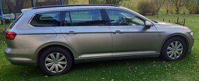 VW Passat 2.0TDi 110kW Combi Bluemotion - 2