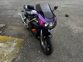 Suzuki gsxr 750w - 2