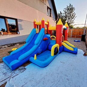 Skákací hrad 8v1 play centrum, 11,5m², až 5 dětí - 2