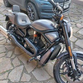 Harley Davidson vrscdx Night Rod Special  6800km Čr. 2016 - 2