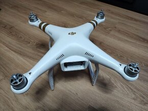 Dron DJI PHANTOM 3 PROFESSIONAL - 2