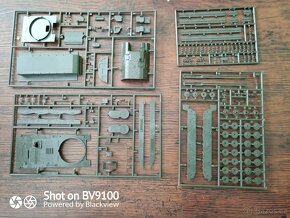 1/72 Revell Panzerhaubitze 2000 + lepty Extratech - 2