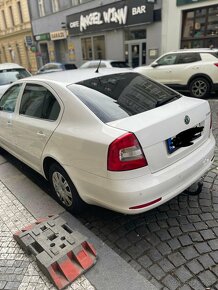 Skoda Octavia 1.6.   2012 - 2