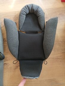 Miminkovnik Thule infant Sling opora hlavy a trupu - 2