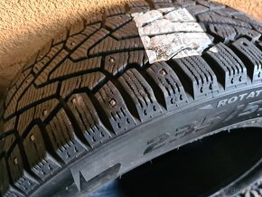 235/55/18 104T Pirelli Ice Zero - 2