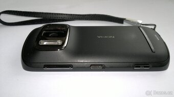 Nokia 808 PureView - 2