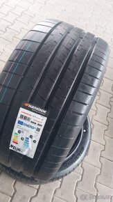 Letní pneu Hankook 295/40R19 NOVÉ - 2