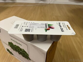 Chytrý květináč Click And Grow Smart Garden 3 bílá - 2