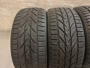 215/45R16 90H zimní pneu TOYO 7,8mm - 2