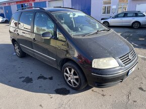 VW SHARAN 1.9TDI 96kw Havarovane - 2