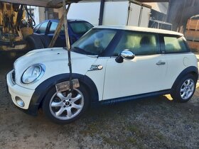 Mini cooper r56 1.416v n.d. - 2