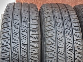 Zimní Pirelli 215/70/15C - 2