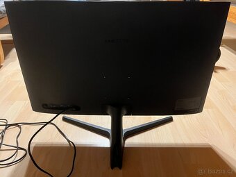 Prodám LED IPS monitor Samsung SR35 (27") - 2