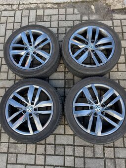 ORIGINÁL Alu Volkswagen Madrid R17, 5x112 - TOP STAV, LETNÍ - 2