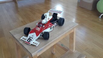 Formule McLaren M23 - 2