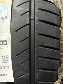 Pneumatiky 305/25R20 97Y DUNLOP SPORT MAXX RT XL - 2