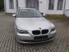 BMW 525i, 2007, jen 193.000 km, manuál - 2