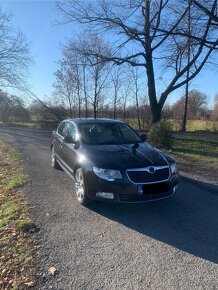 Škoda Superb 3.6 , Dsg , 4x4 , webasto , rok 2010 . - 2