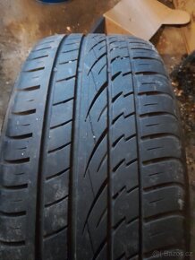 Mercedes - 235/60 R19 - 2