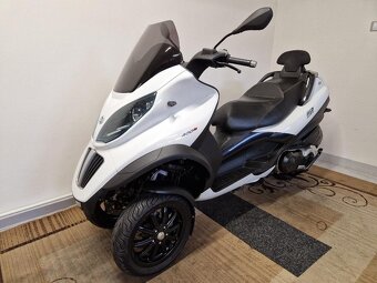 Piaggio MP3 400 LT  Sport AKRAPOVIČ - 2