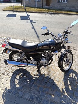 Yamaha YBR 125 Custom - 2