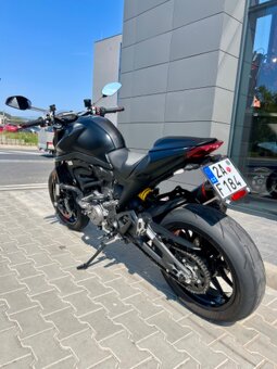 Ducati Monster Plus 937 - 2