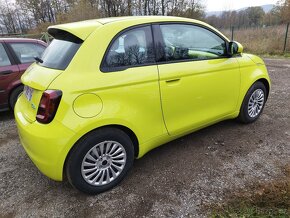 Fiat 500e Rok 2024 najeto jen 291km - 2