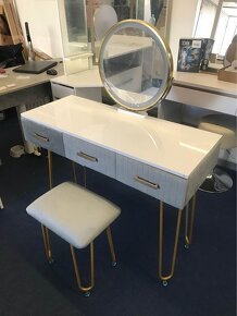 Nový toaletní stolek(čalounění šedé/bílý vysoký lesk) - 2