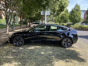 Pronájem Tesla model 3 dojezd 400+ - 2