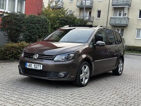 Volkswagen Touran 1.6 TDi Highline DSG Bi-Xenony Panorama - 2