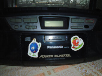 Prodám retro radiomagnetofon s CD - 2