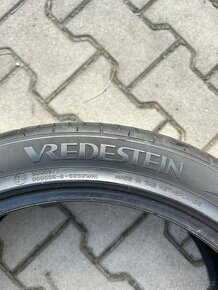 Letní pneu 235/40/18 Vredestein - 2