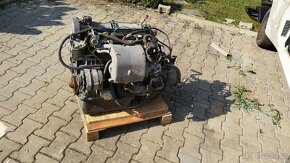 Peugeot 205 GTI motor s převodovkou 94kw - 2