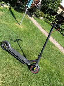 Xiaomi Mi Electric Scooter Pro - 2