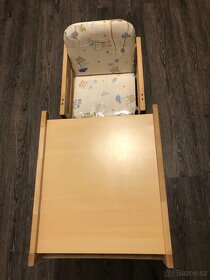 dřevěná rozkládací židlička se stolečkem - 2