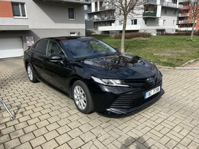 Toyota Camry Hybrid - 2