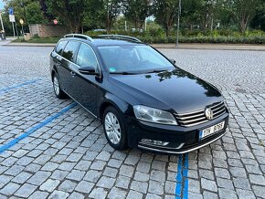 Volkswagen Passat Variant B7 2,0TDI ( samoparkování) - 2