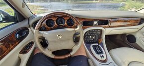 Prodám youngtimer osobní automobil zn. JAGUAR DAIMLER - 2