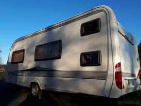 Prodám rodinný karavan Hobby 500 KMFe v perfektním stavu - 2